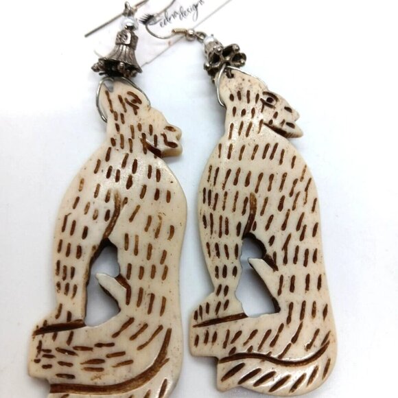 Coyote Howling Pierced Earrings Resign Edna Designs 3 1/2 Inch Southwest Charm - Picture 1 of 4